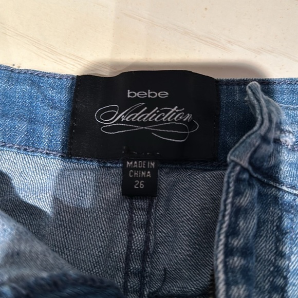 Bebe addiction 26 - Picture 3 of 3